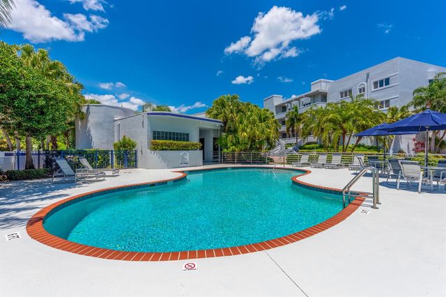 1160 SW Chapman Way 202, Palm City, FL 34990