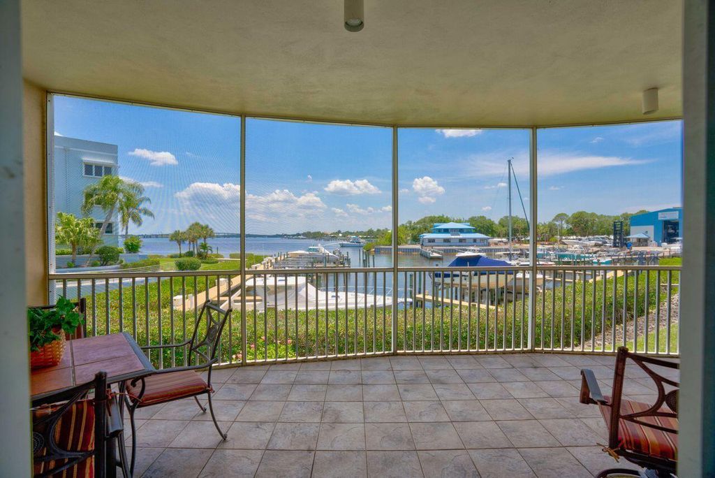 1160 SW Chapman Way 202, Palm City, FL 34990