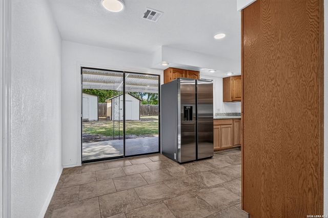 209 PARK LN, Universal City, TX 78148