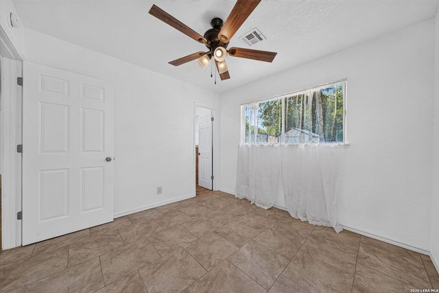 209 PARK LN, Universal City, TX 78148