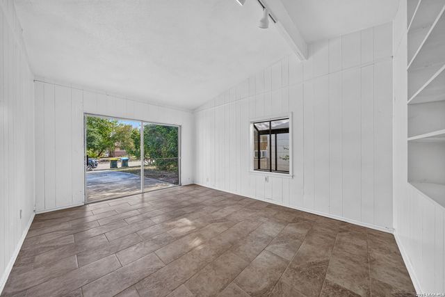 209 PARK LN, Universal City, TX 78148