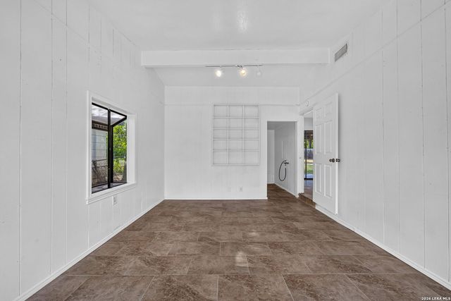 209 PARK LN, Universal City, TX 78148