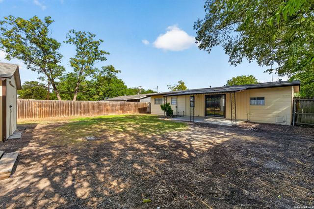 209 PARK LN, Universal City, TX 78148