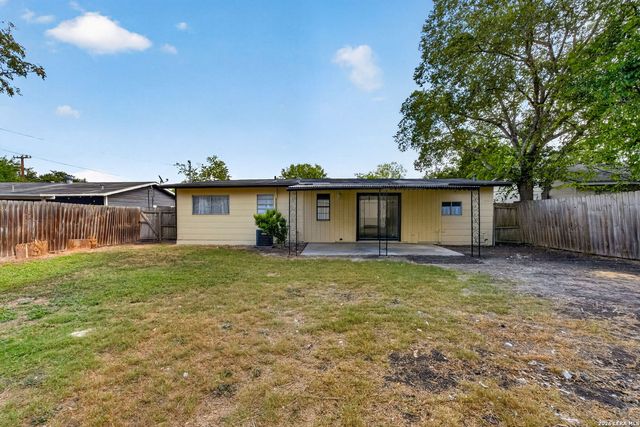 209 PARK LN, Universal City, TX 78148