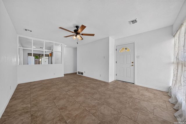 209 PARK LN, Universal City, TX 78148