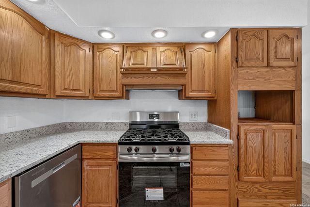 209 PARK LN, Universal City, TX 78148