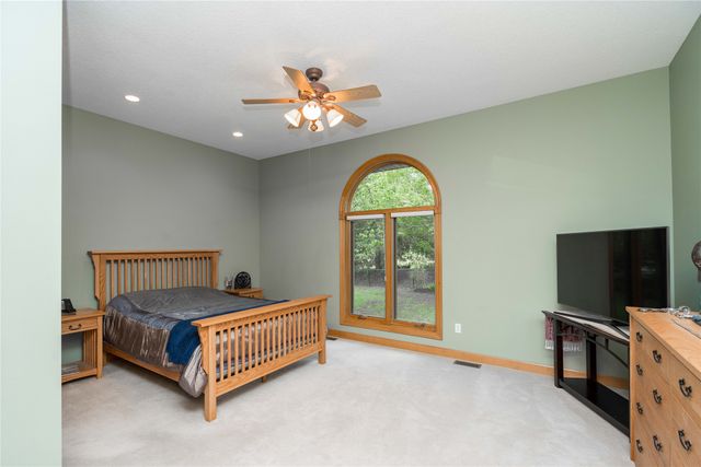 7488 Ashley Drive, Johnston, IA 50131