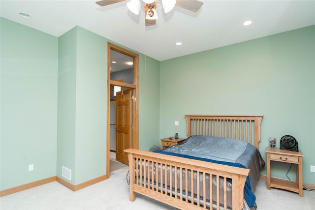 7488 Ashley Drive, Johnston, IA 50131
