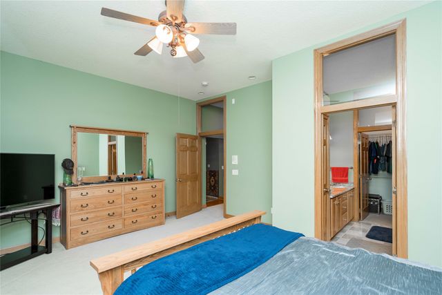 7488 Ashley Drive, Johnston, IA 50131