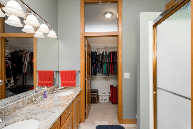 7488 Ashley Drive, Johnston, IA 50131
