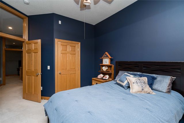 7488 Ashley Drive, Johnston, IA 50131