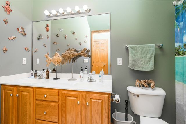 7488 Ashley Drive, Johnston, IA 50131