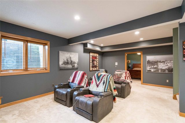 7488 Ashley Drive, Johnston, IA 50131