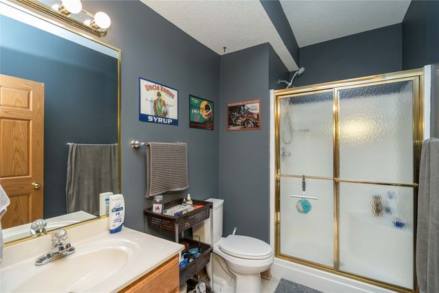 7488 Ashley Drive, Johnston, IA 50131
