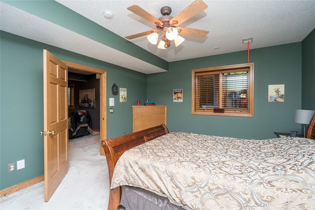 7488 Ashley Drive, Johnston, IA 50131
