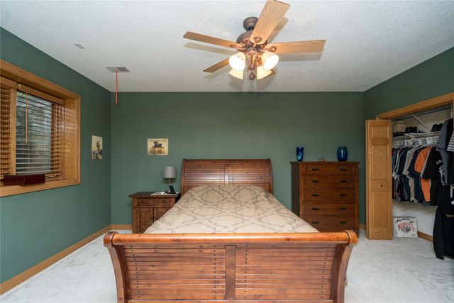 7488 Ashley Drive, Johnston, IA 50131