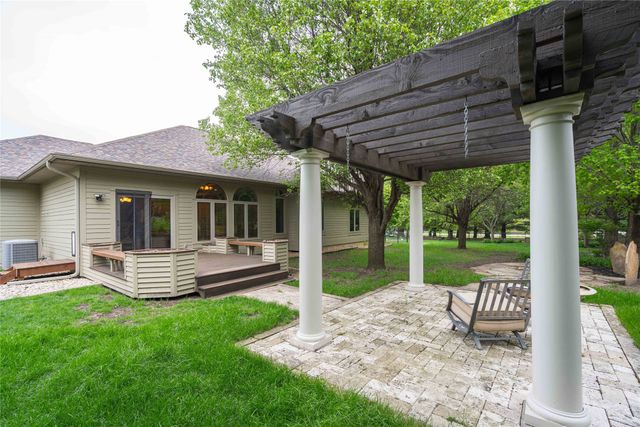 7488 Ashley Drive, Johnston, IA 50131