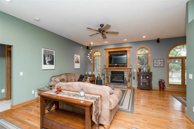 7488 Ashley Drive, Johnston, IA 50131