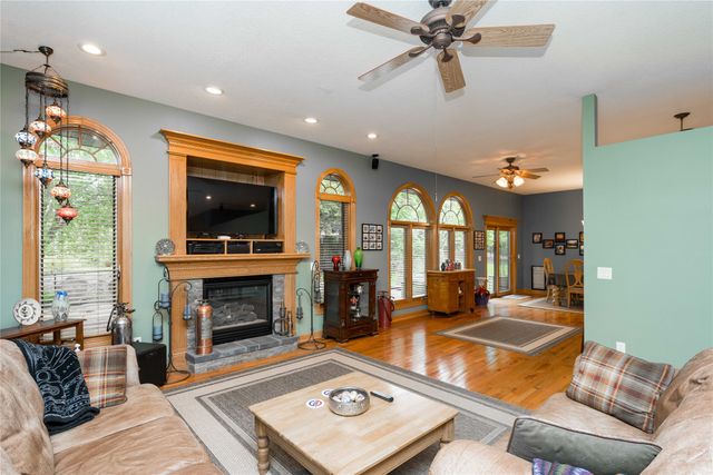 7488 Ashley Drive, Johnston, IA 50131