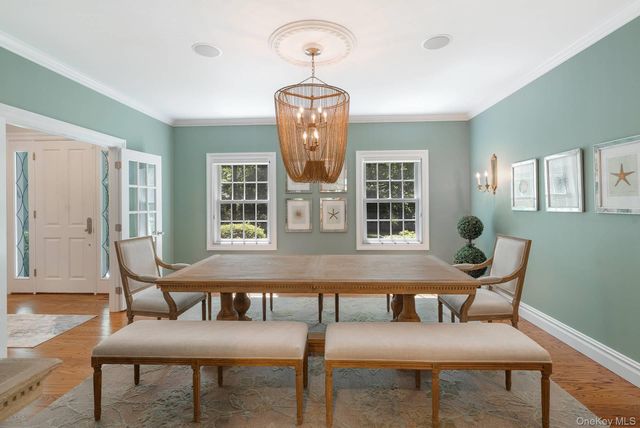 6 Woodruff Lane, Bridgehampton, NY 11932