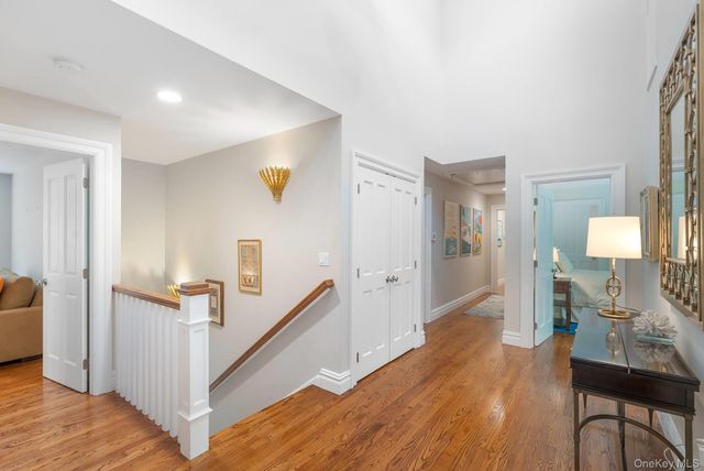 6 Woodruff Lane, Bridgehampton, NY 11932