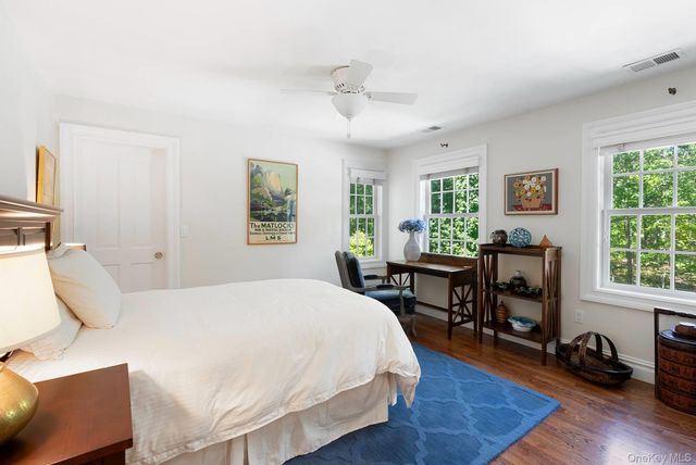 6 Woodruff Lane, Bridgehampton, NY 11932