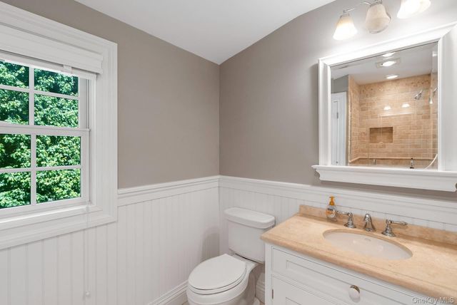 6 Woodruff Lane, Bridgehampton, NY 11932