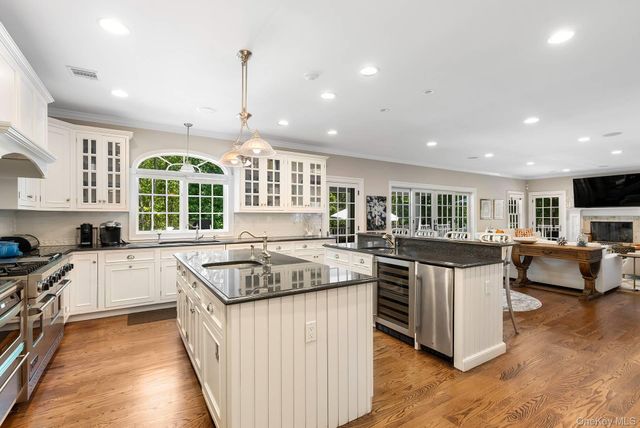 6 Woodruff Lane, Bridgehampton, NY 11932