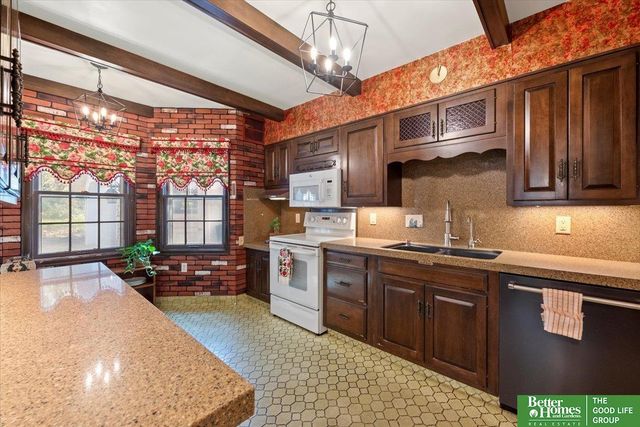 601 Forest Drive, Council Bluffs, IA 51503