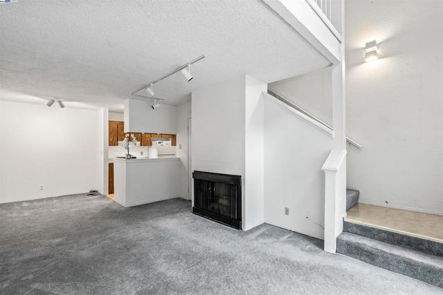 374 Imperial Way 2, Daly City, CA 94015