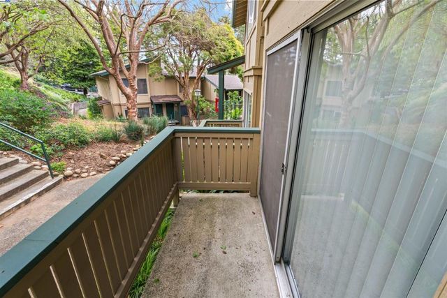 374 Imperial Way 2, Daly City, CA 94015