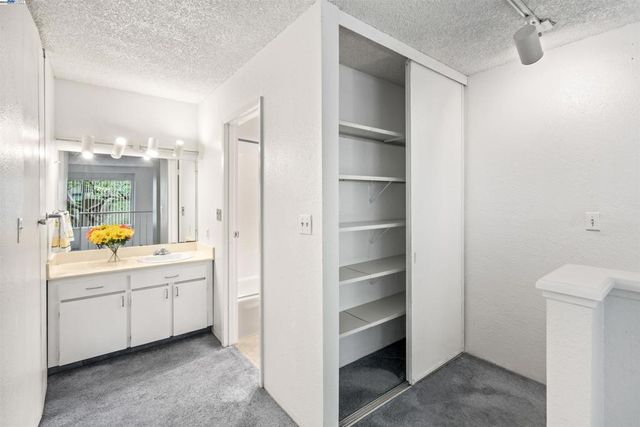 374 Imperial Way 2, Daly City, CA 94015