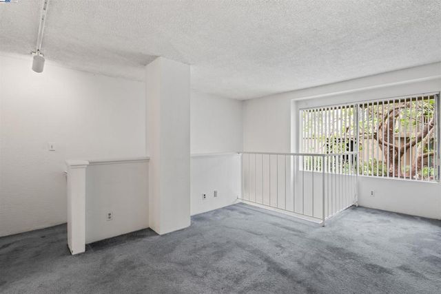 374 Imperial Way 2, Daly City, CA 94015