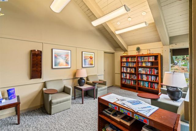 374 Imperial Way 2, Daly City, CA 94015
