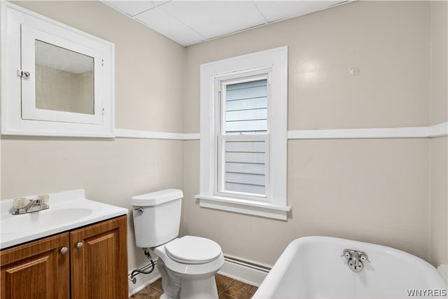 1890 Linwood Avenue, Niagara Falls, NY 14305