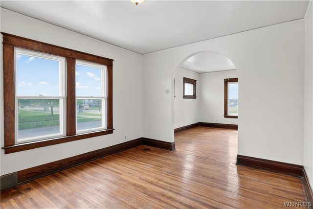 1890 Linwood Avenue, Niagara Falls, NY 14305