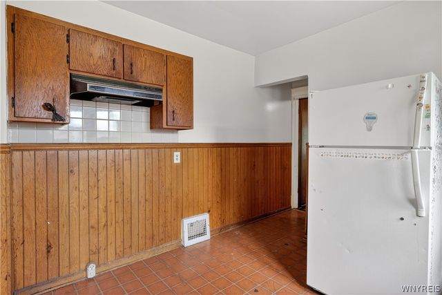 1890 Linwood Avenue, Niagara Falls, NY 14305