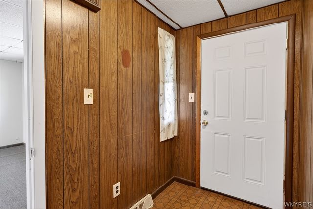 1890 Linwood Avenue, Niagara Falls, NY 14305