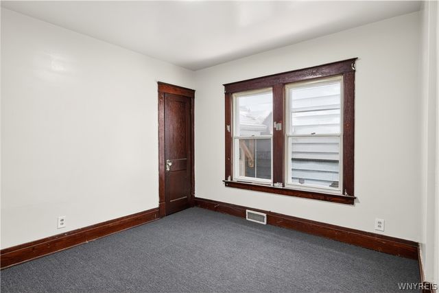1890 Linwood Avenue, Niagara Falls, NY 14305