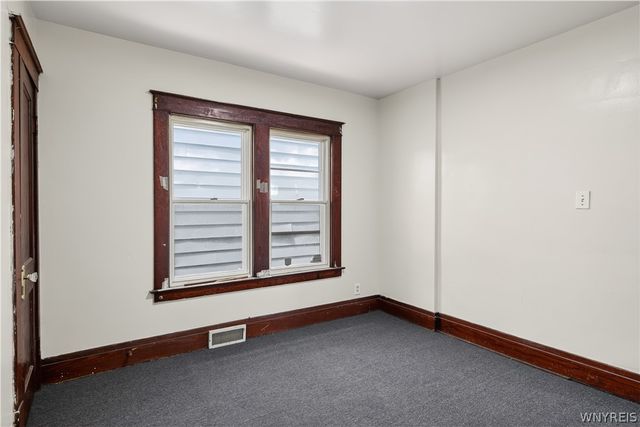 1890 Linwood Avenue, Niagara Falls, NY 14305