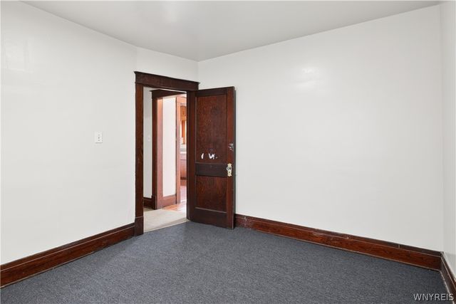 1890 Linwood Avenue, Niagara Falls, NY 14305