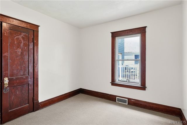 1890 Linwood Avenue, Niagara Falls, NY 14305