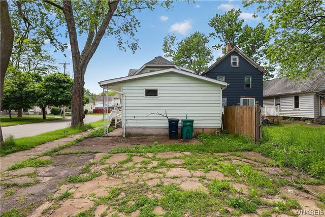 1890 Linwood Avenue, Niagara Falls, NY 14305