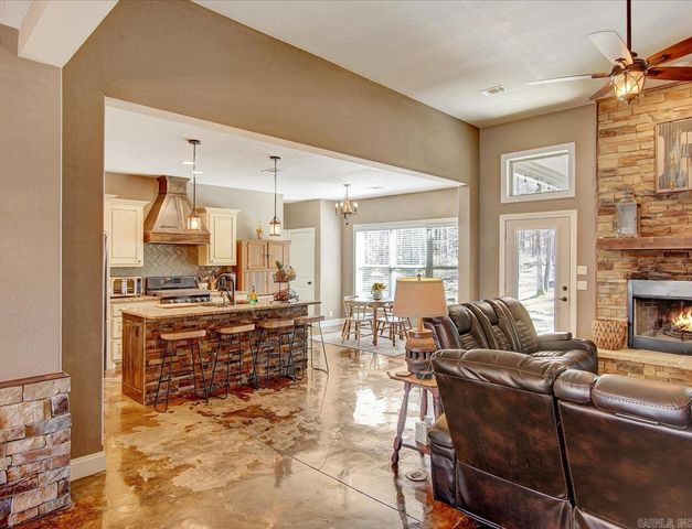 94 Murillo Way, Hot Springs Village, AR 71909