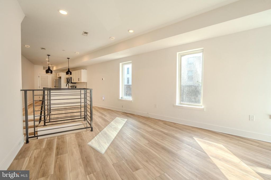 1255 N 23RD ST, PHILADELPHIA, PA 19121 — photo 2