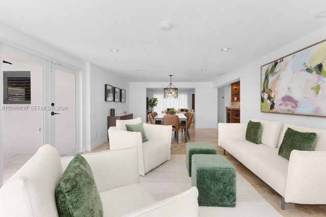 261 SE 4th Street, Pompano Beach, FL 33060
