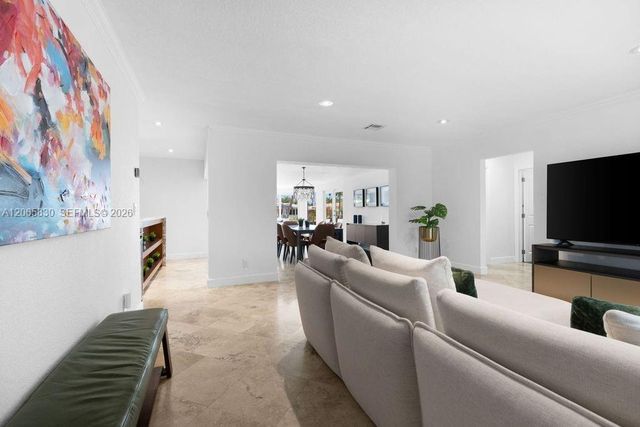 261 SE 4th Street, Pompano Beach, FL 33060