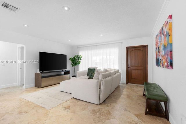 261 SE 4th Street, Pompano Beach, FL 33060