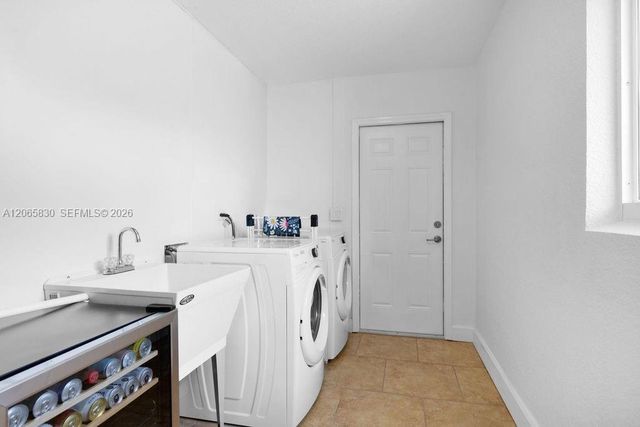 261 SE 4th Street, Pompano Beach, FL 33060