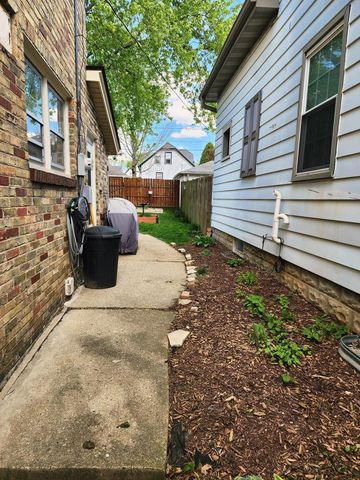2126 77th STREET, West Allis, WI 53219